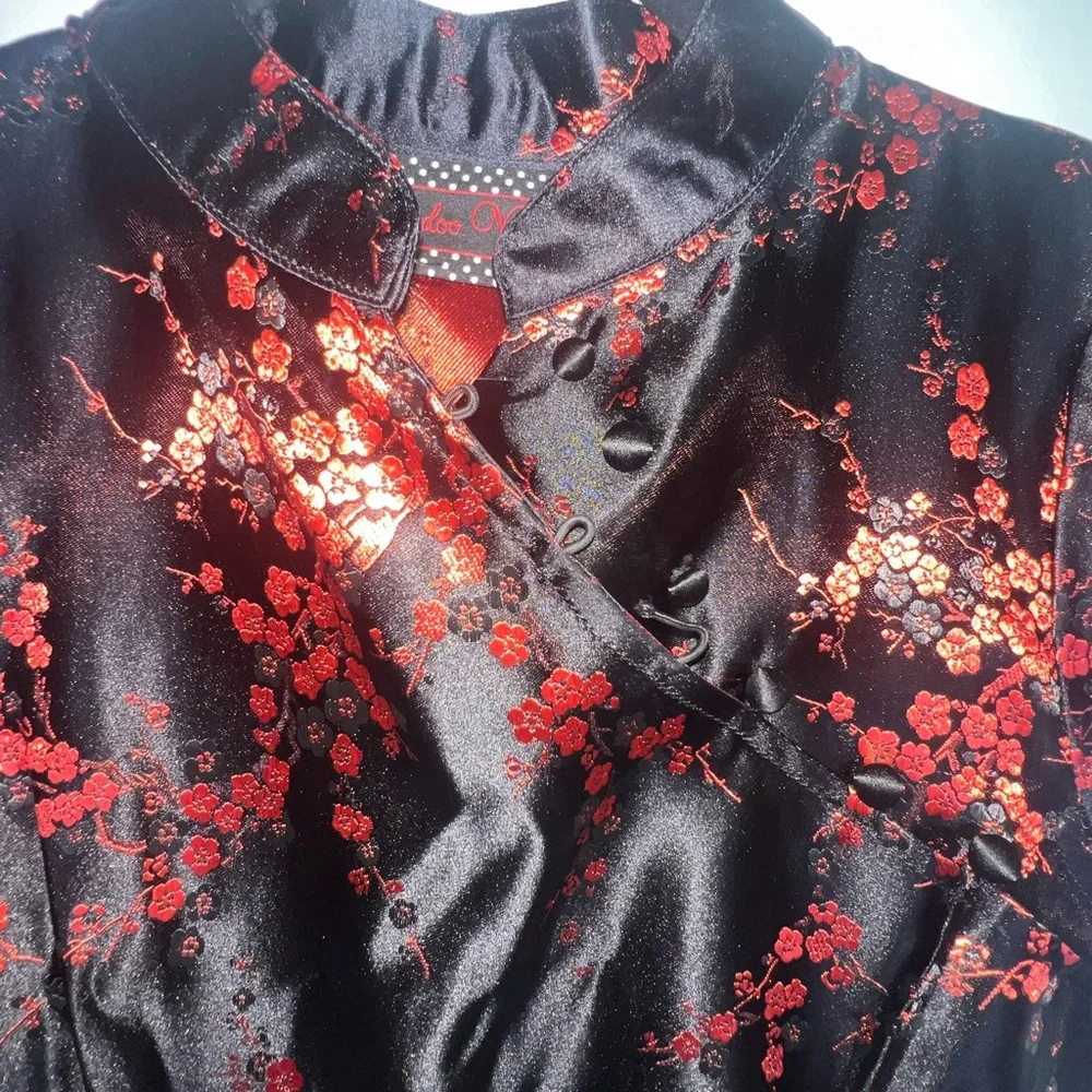 ModCloth VOODOO VIXEN Black Red Floral Brocade Fit & Flare Qipao Cheongsam NWT - Picture 3 of 4